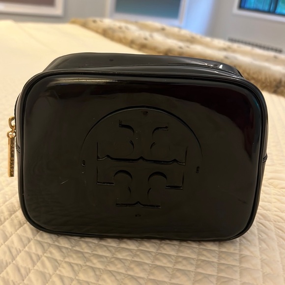 Tory Burch Bags Tory Burch Black Patent Leather Baggreat For